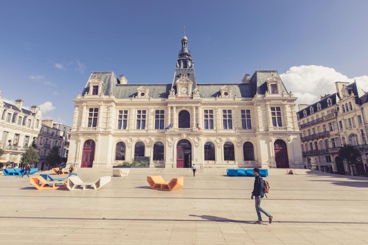 La Maison De La Liberte Studio Jules Verne ポアティエ エクステリア 写真
