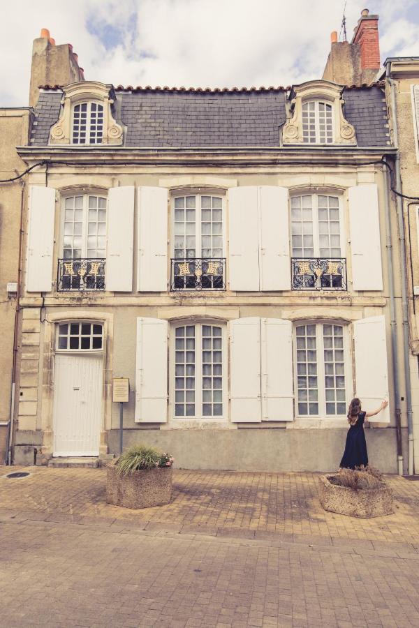 La Maison De La Liberte Studio Jules Verne ポアティエ エクステリア 写真
